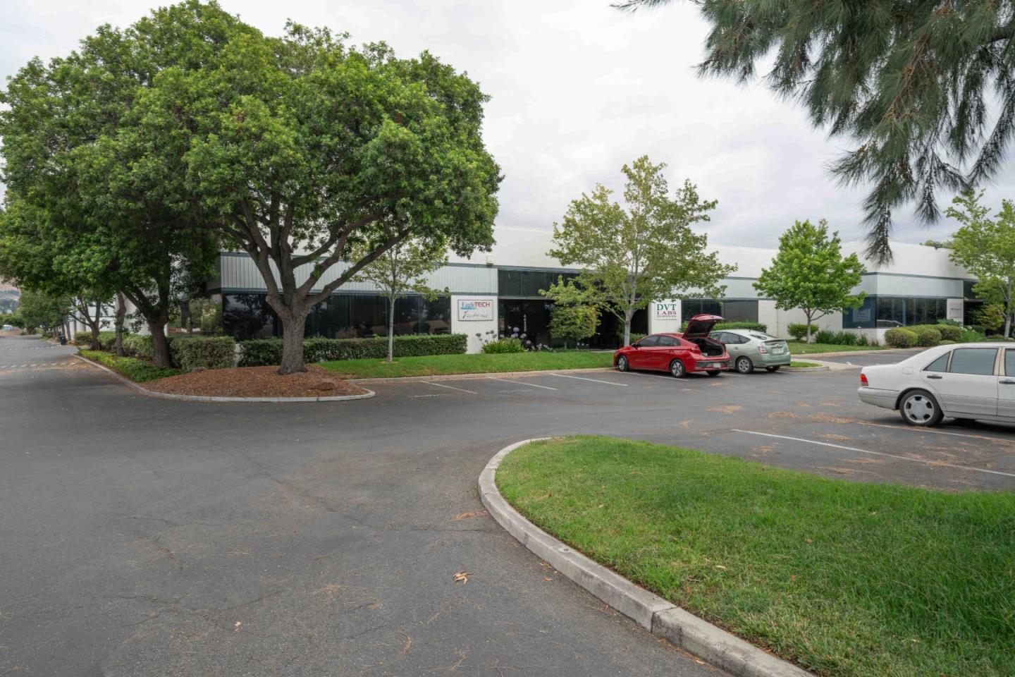 Front Image Thumbnail for ML81939567