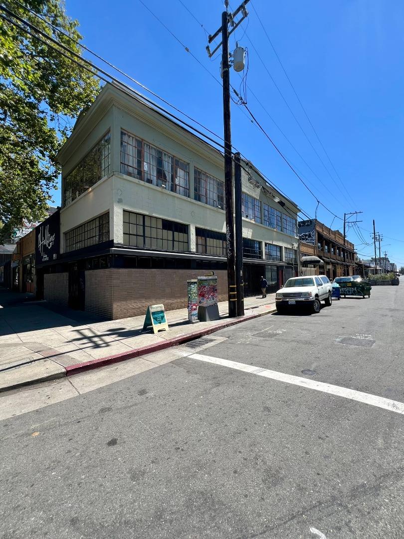 Front Image Thumbnail for ML81974154