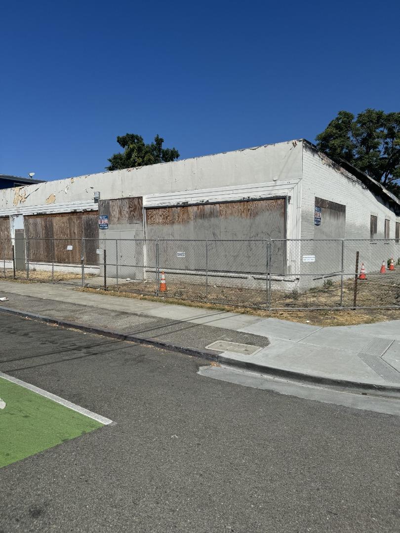 Front Image Thumbnail for ML81979947