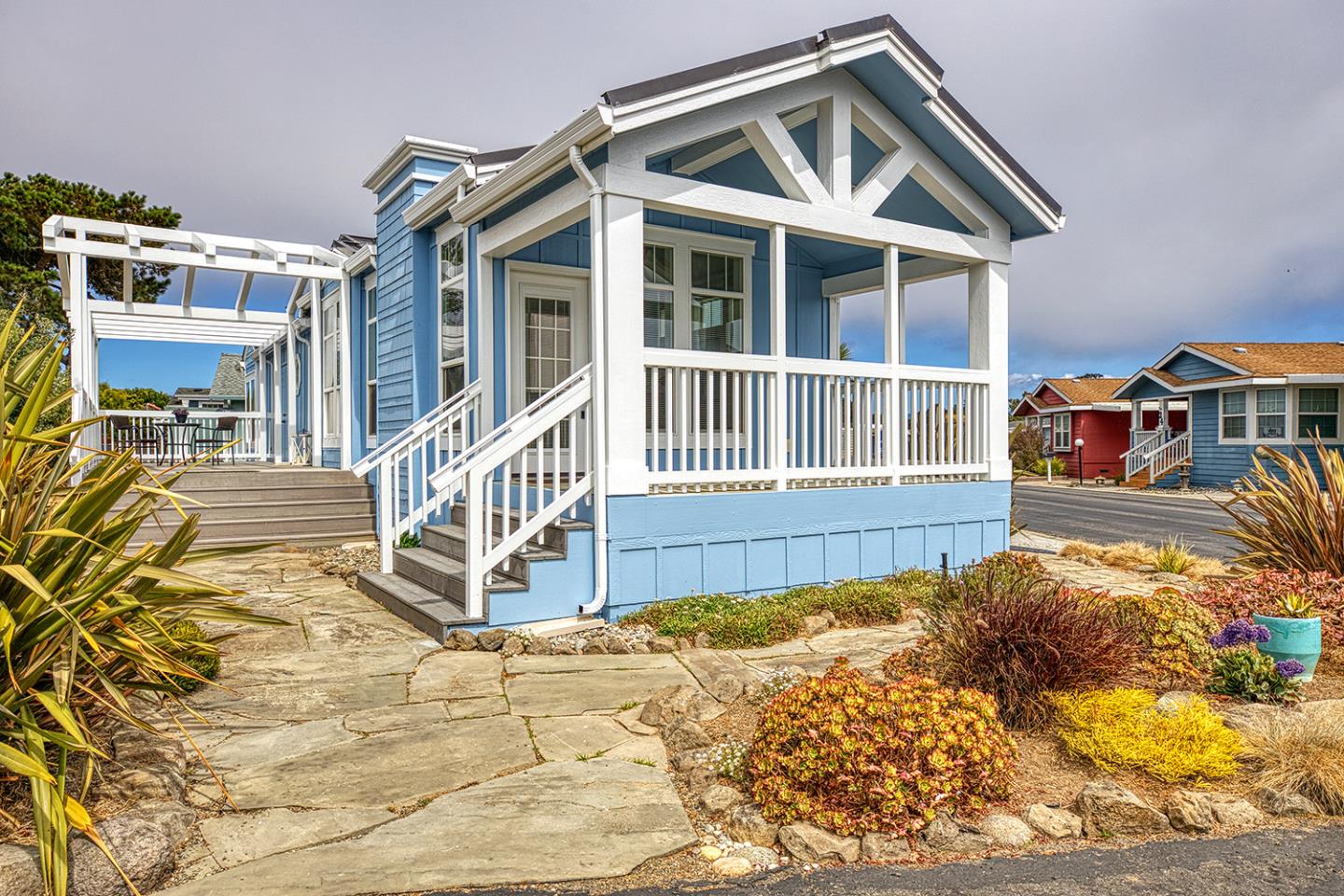 Front Image Thumbnail for ML81981063