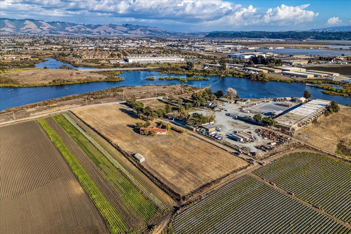 Front Image Thumbnail for ML81987973