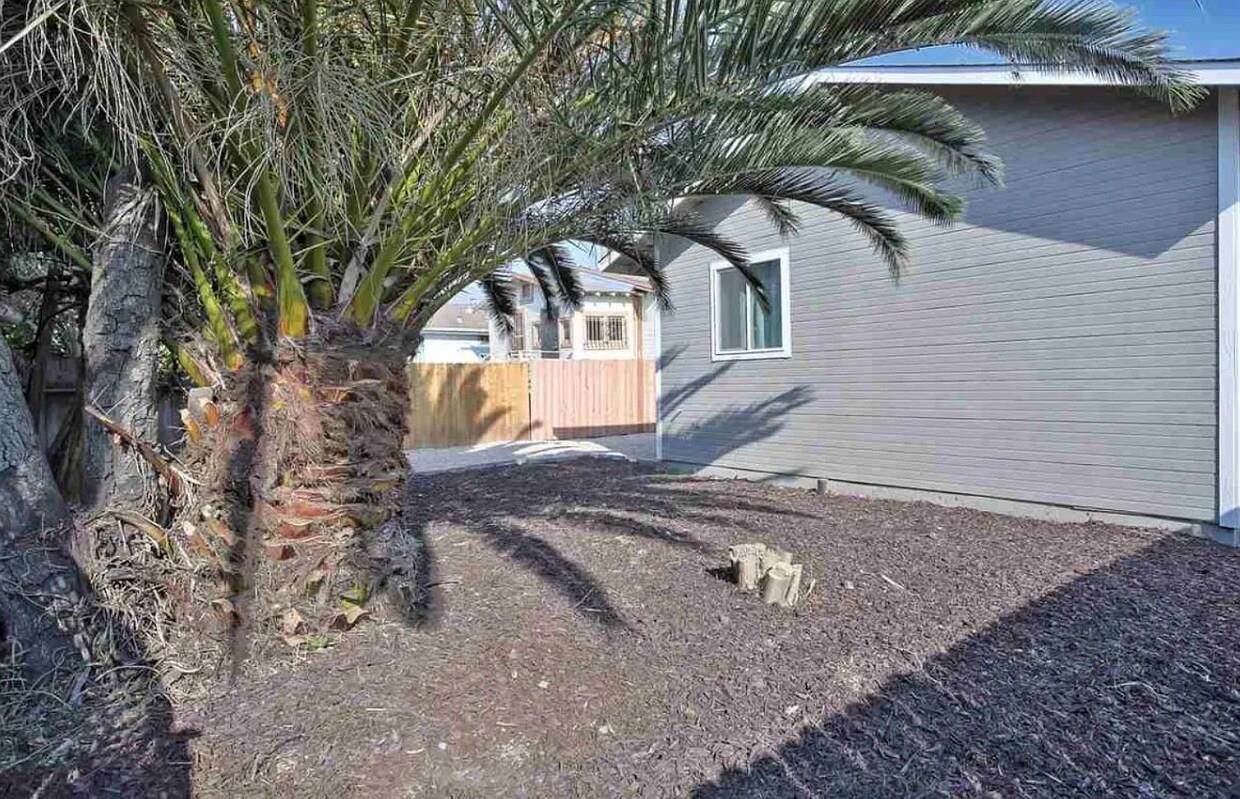 Front Image Thumbnail for ML81992308