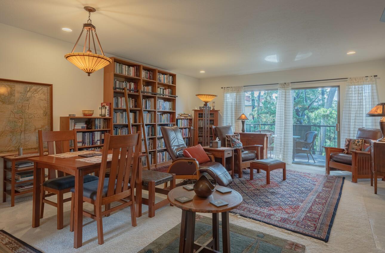 Front Image Thumbnail for ML81993532