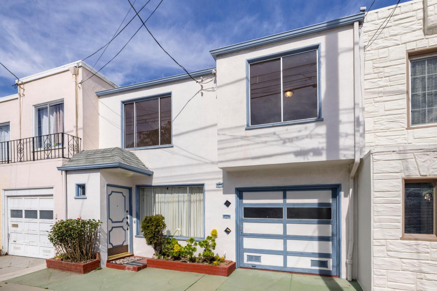 Front Image Thumbnail for ML81996049