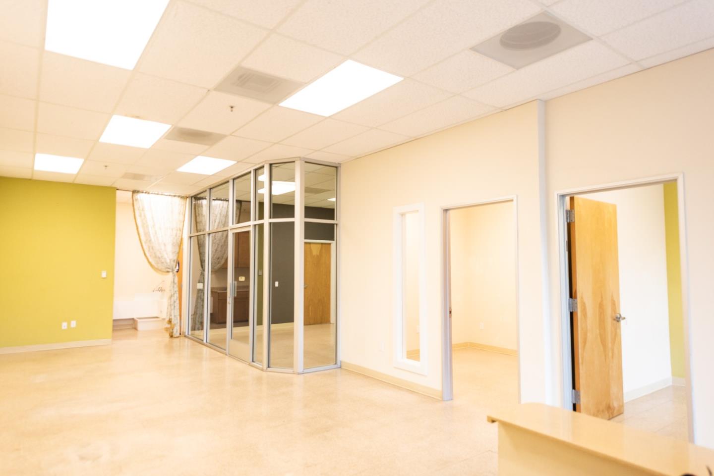 Front Image Thumbnail for ML81997653