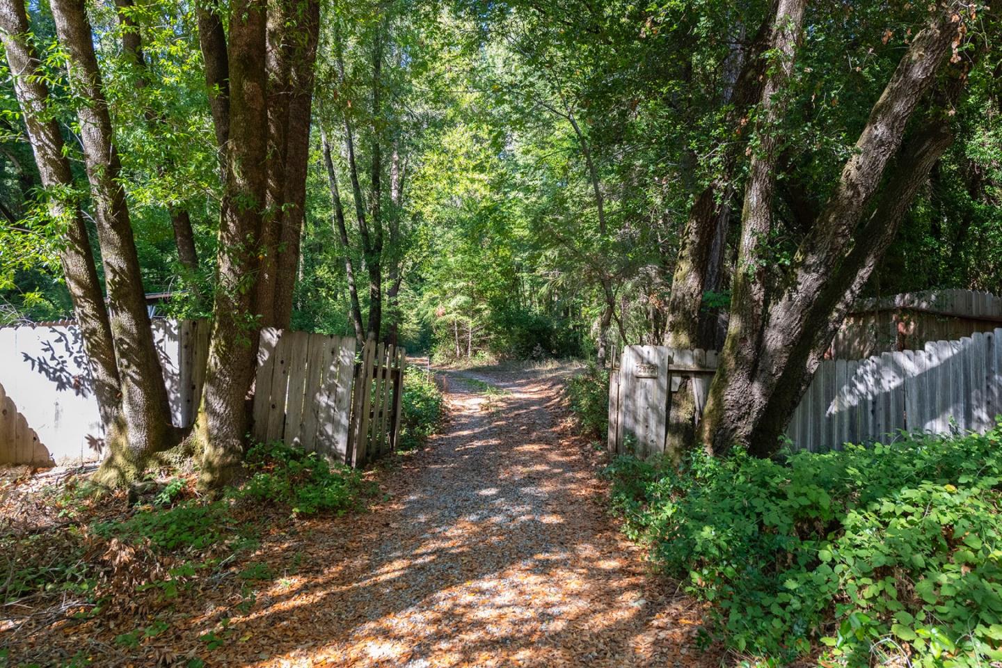 Front Image Thumbnail for ML82000127