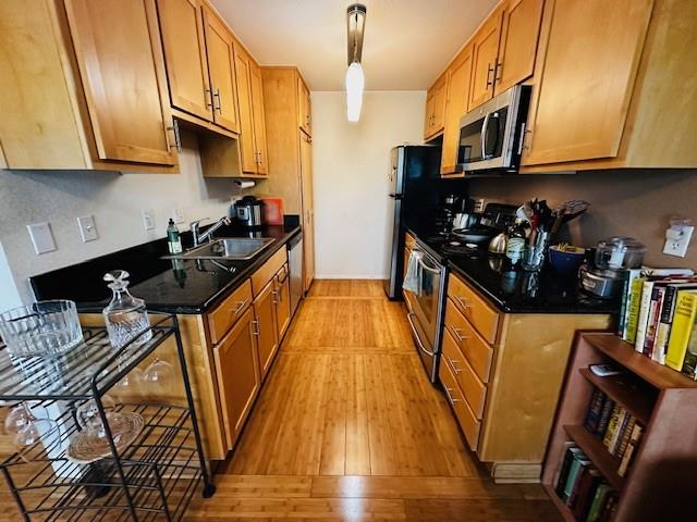 Front Image Thumbnail for ML82000242