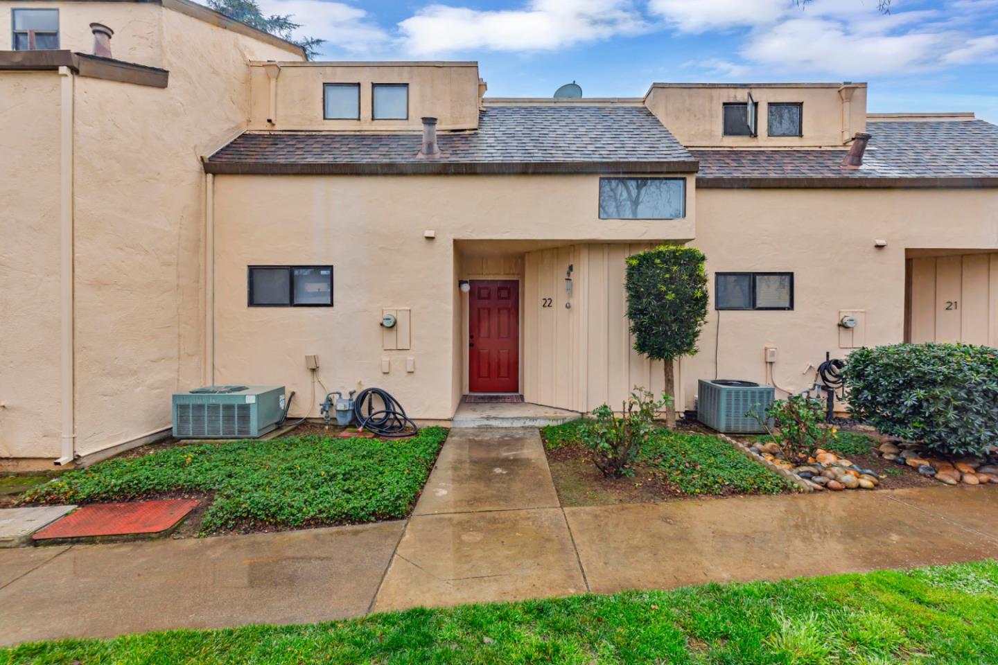 Front Image Thumbnail for ML82000407