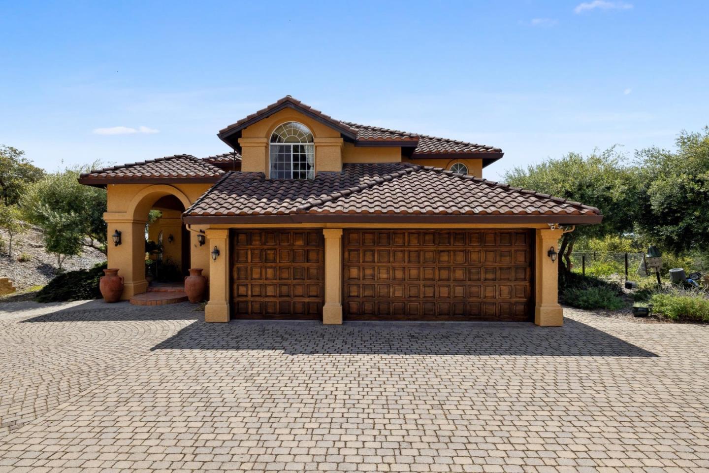 Front Image Thumbnail for ML82001545