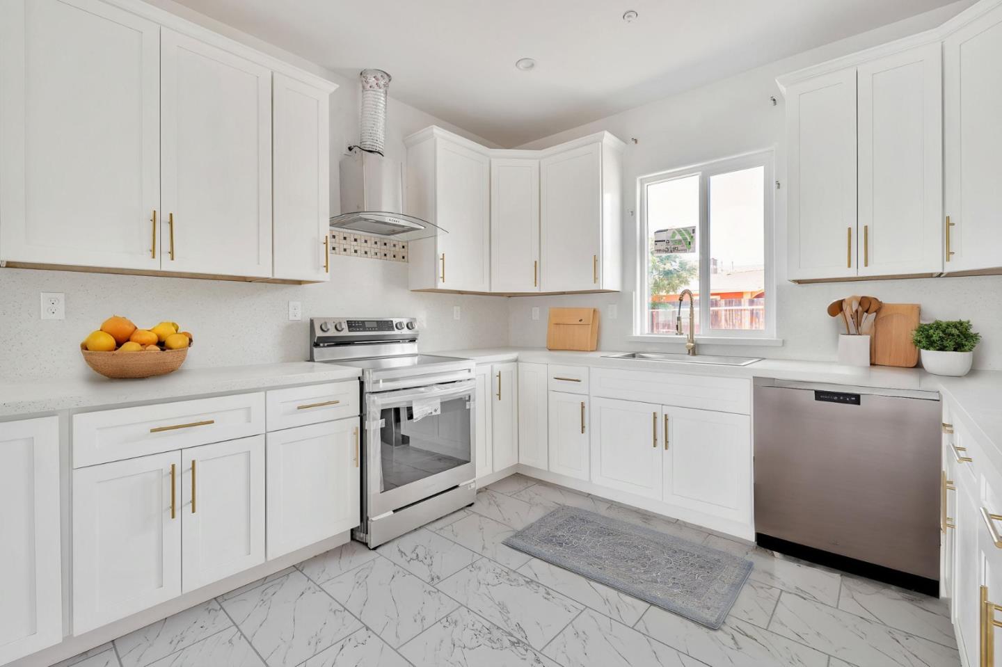 Front Image Thumbnail for ML82002460