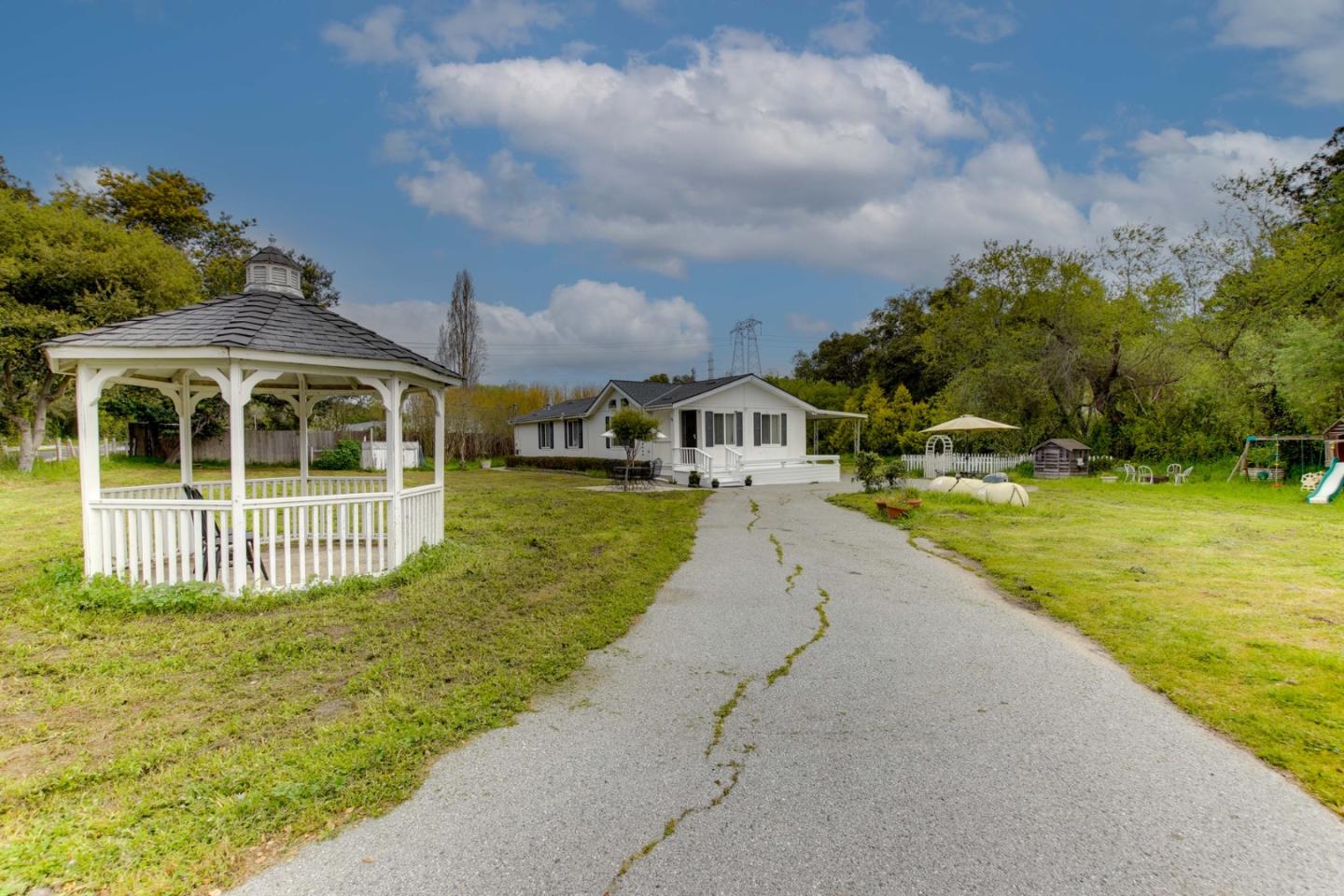 Front Image Thumbnail for ML82002619