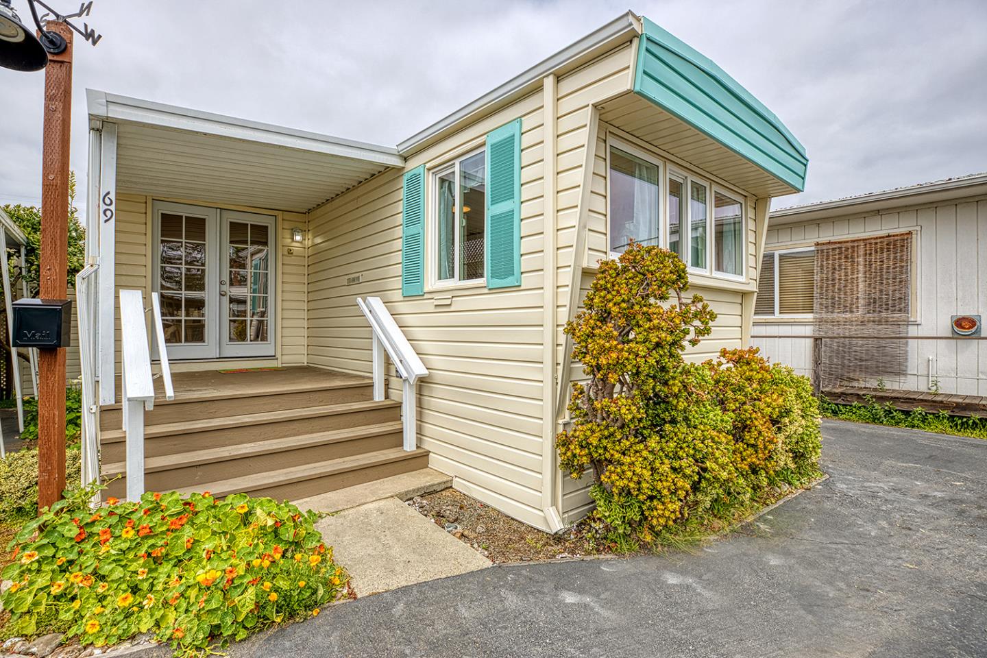 Front Image Thumbnail for ML82003068