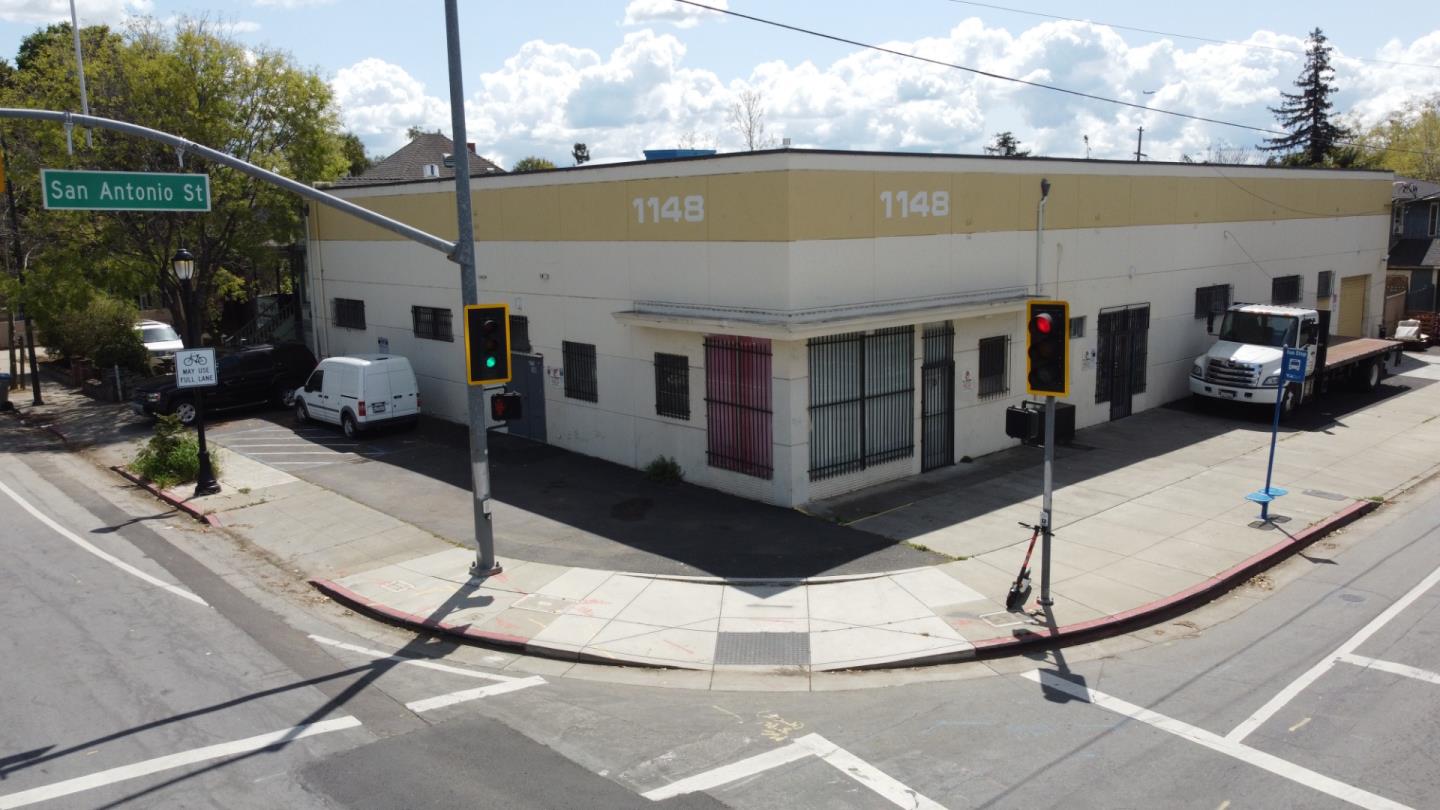 Front Image Thumbnail for ML82003204