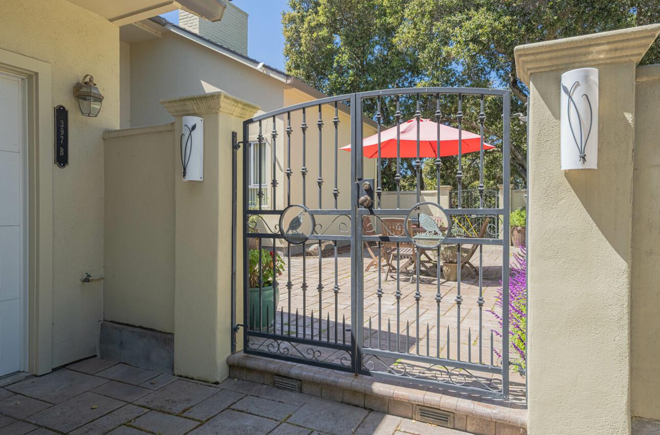 Front Image Thumbnail for ML82003409