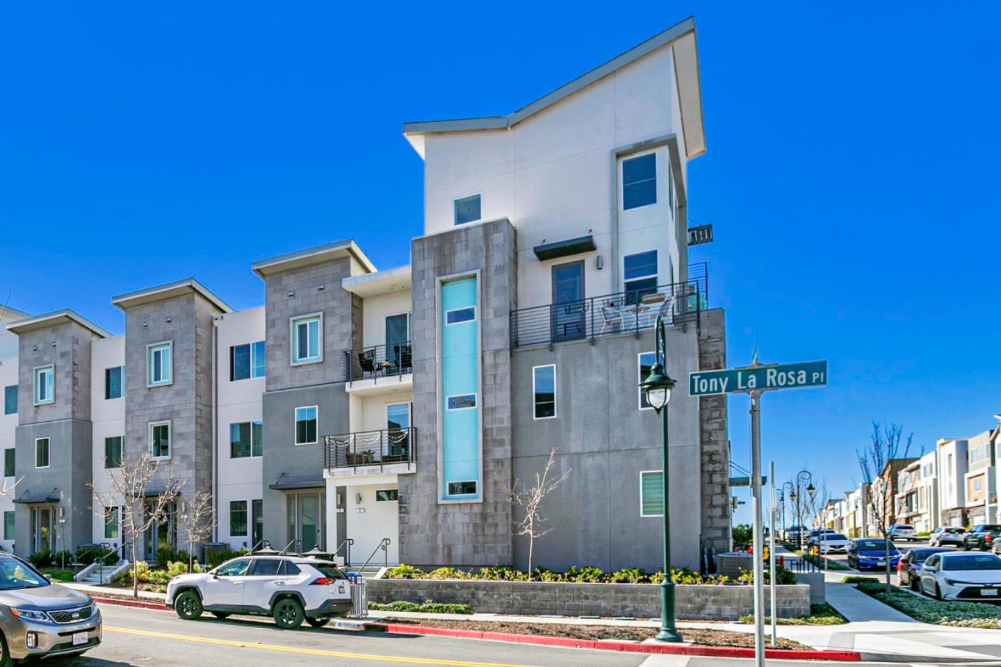 Front Image Thumbnail for ML82003501