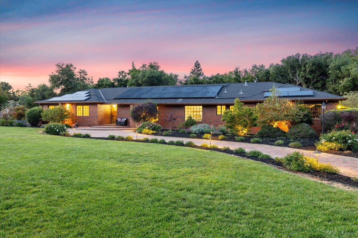 Front Image Thumbnail for ML82003839