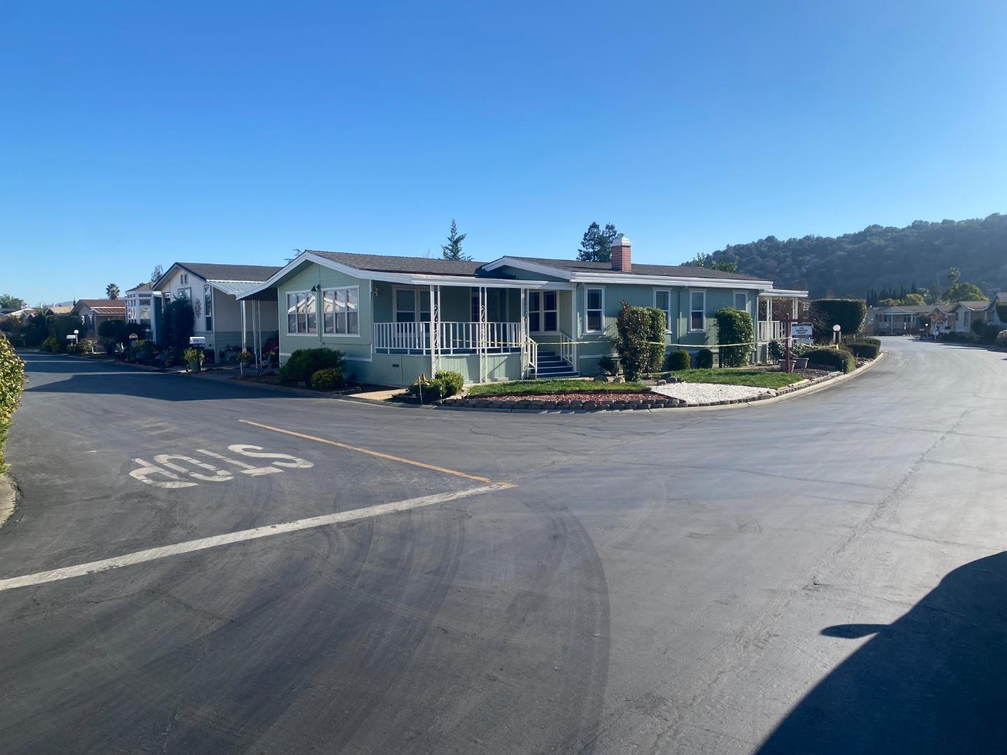 Front Image Thumbnail for ML82004006