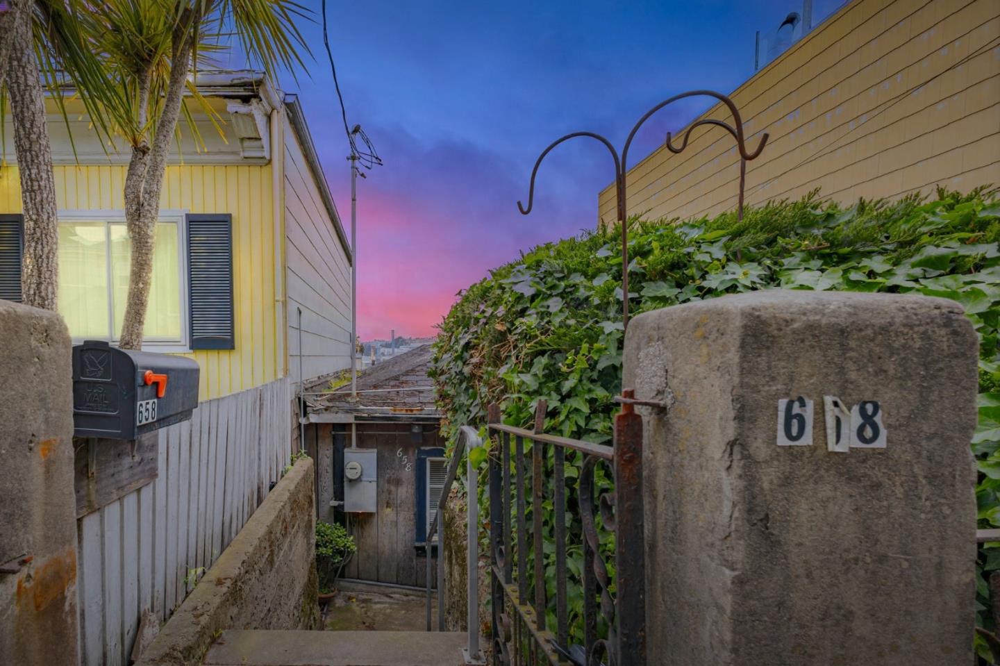 Front Image Thumbnail for ML82004062