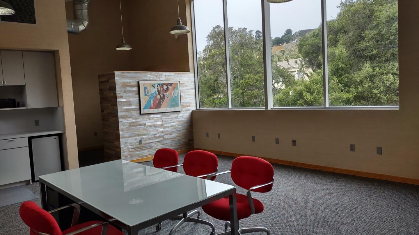 Front Image Thumbnail for ML82004204