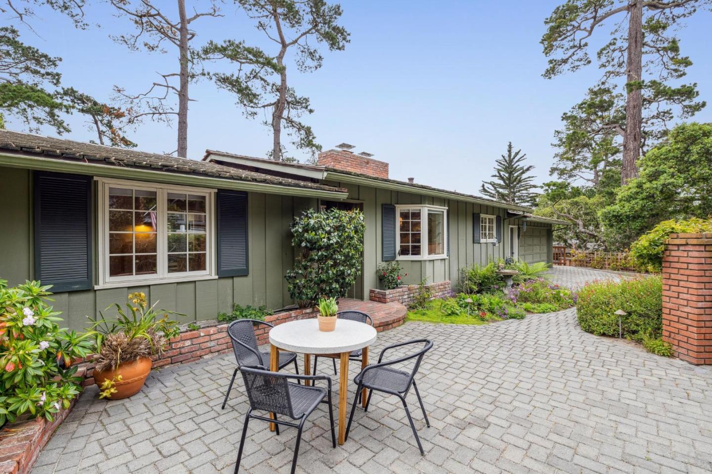 Front Image Thumbnail for ML82004515