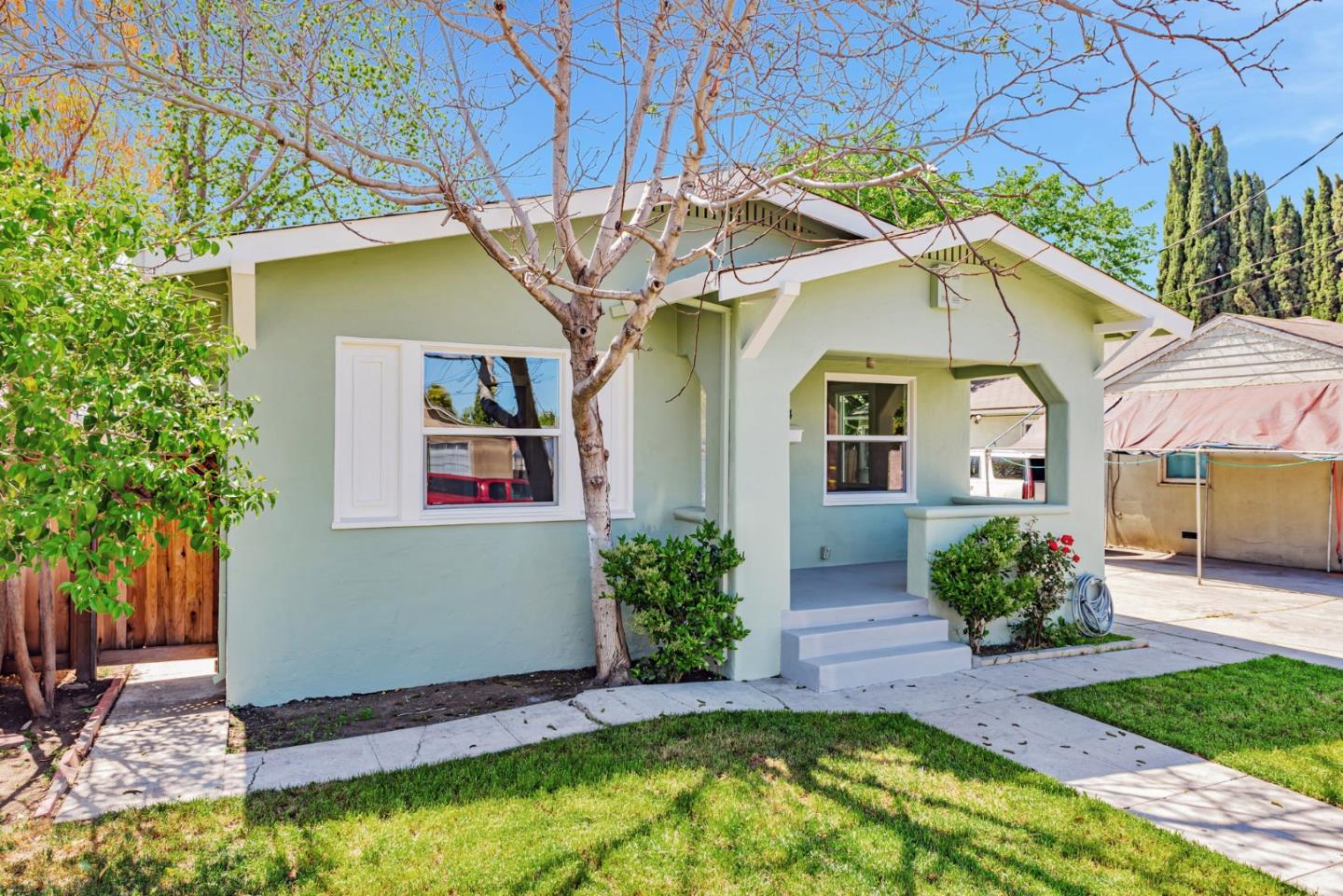 Front Image Thumbnail for ML82004986