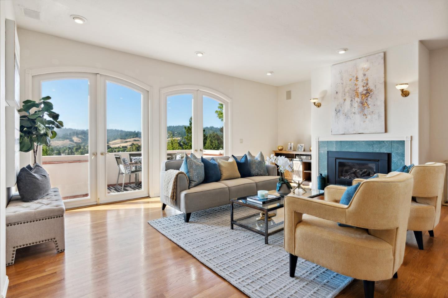 Front Image Thumbnail for ML82005239