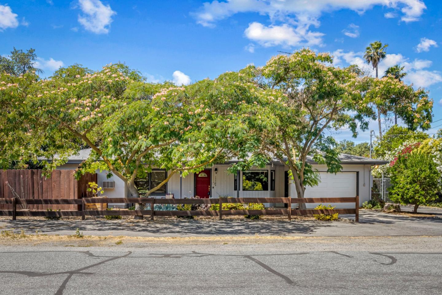 Front Image Thumbnail for ML82005527