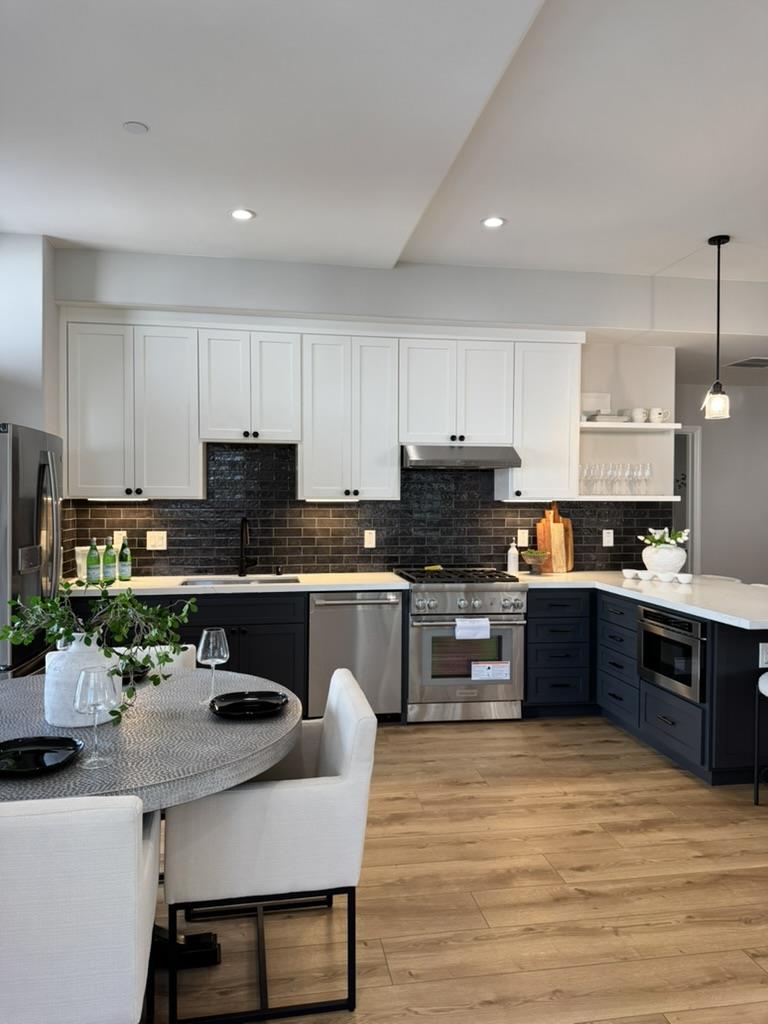 Front Image Thumbnail for ML82006051