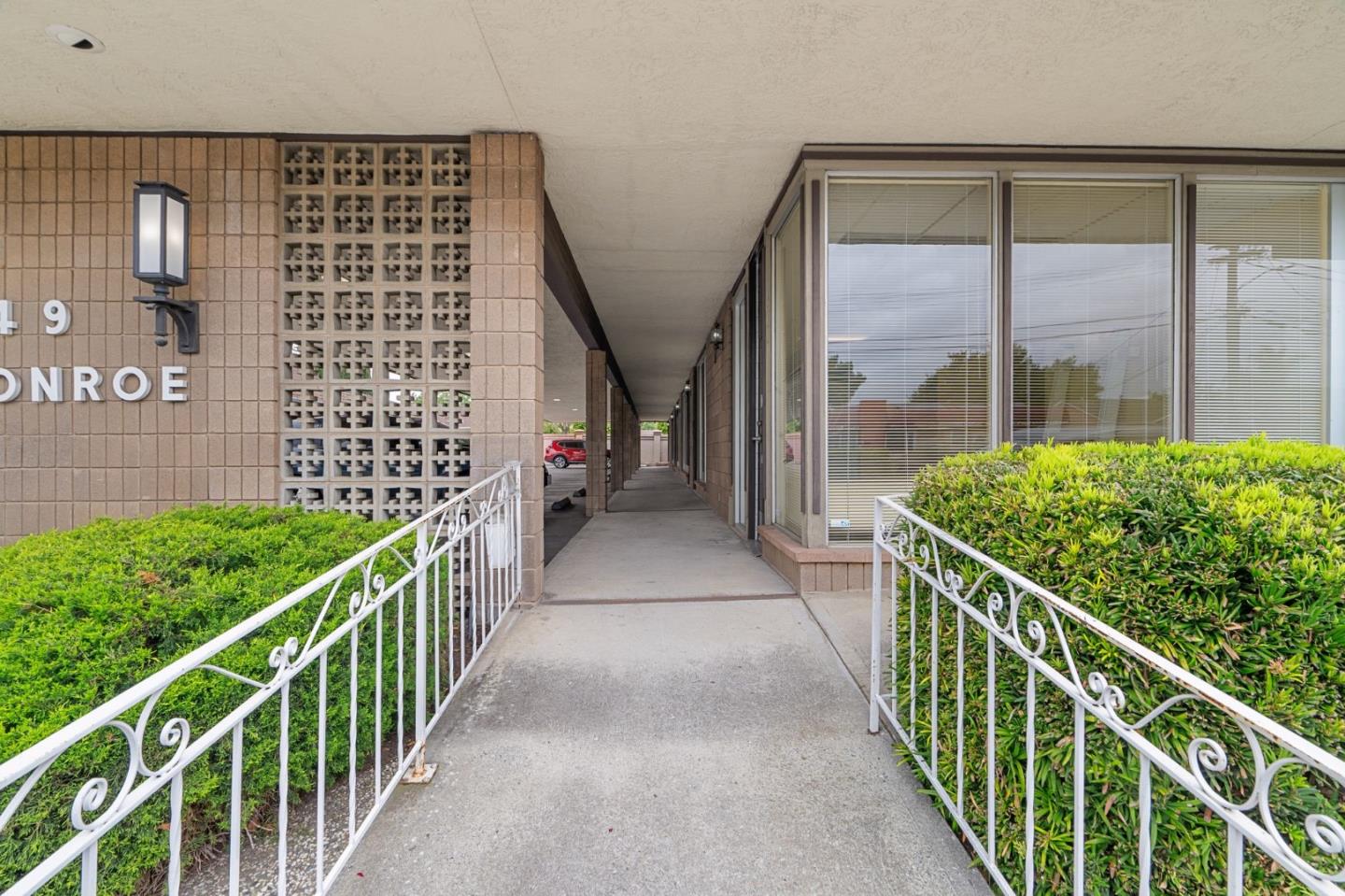 Front Image Thumbnail for ML82006116