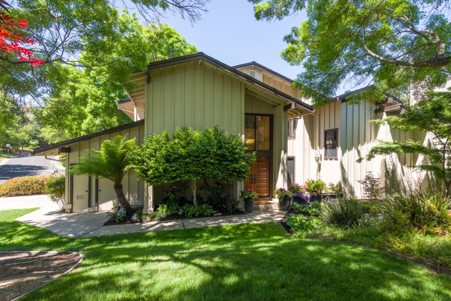 Front Image Thumbnail for ML82006442