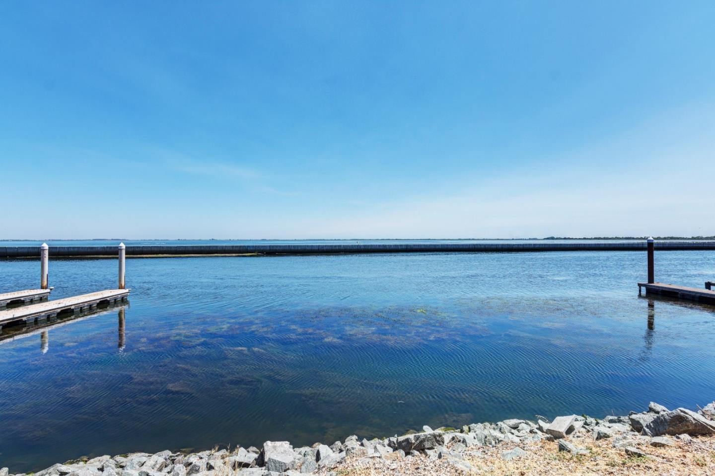 Front Image Thumbnail for ML82007173