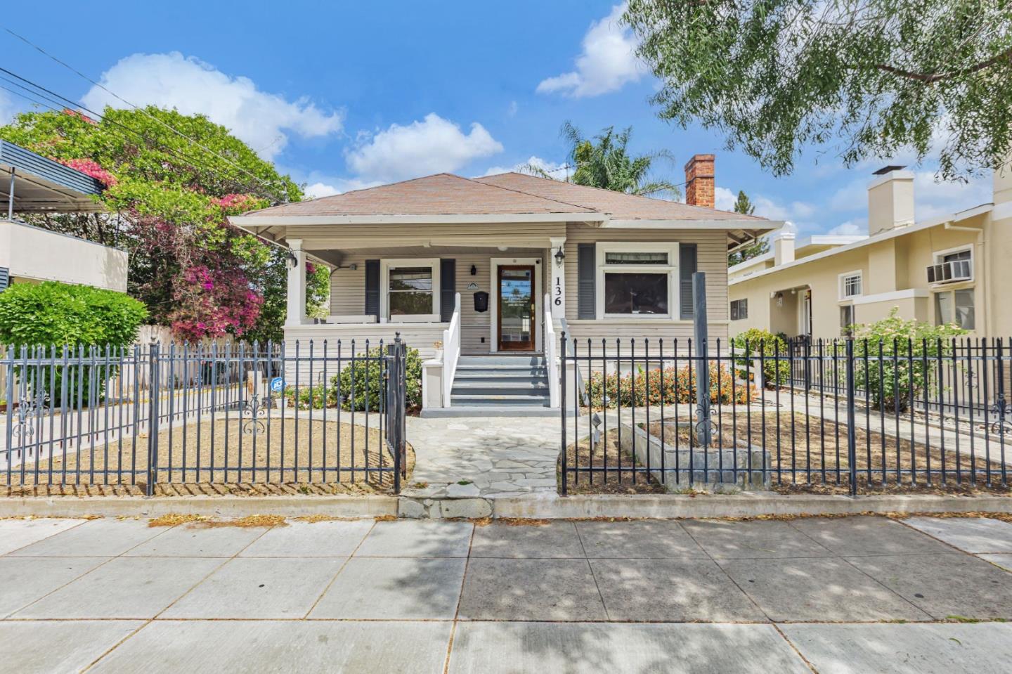 Front Image Thumbnail for ML82007322