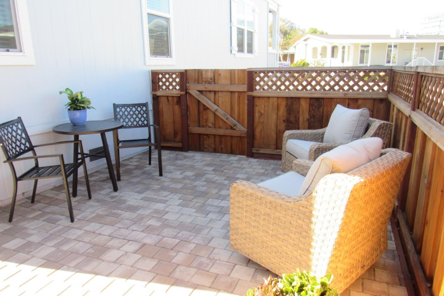 Front Image Thumbnail for ML82007455