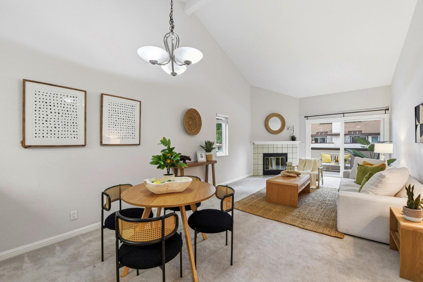 Front Image Thumbnail for ML82007750