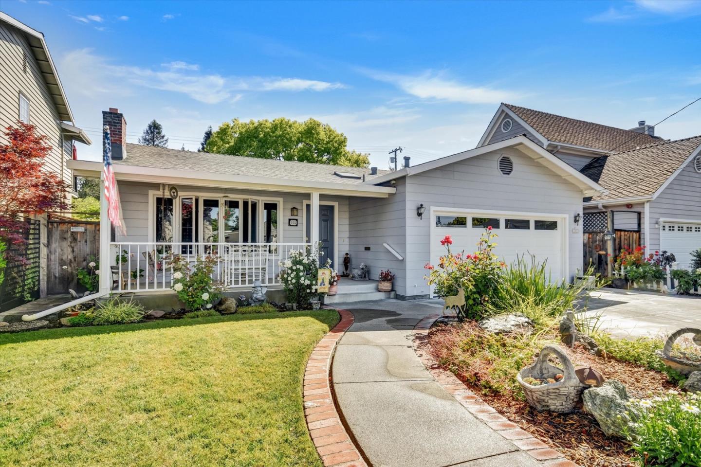 Front Image Thumbnail for ML82007884