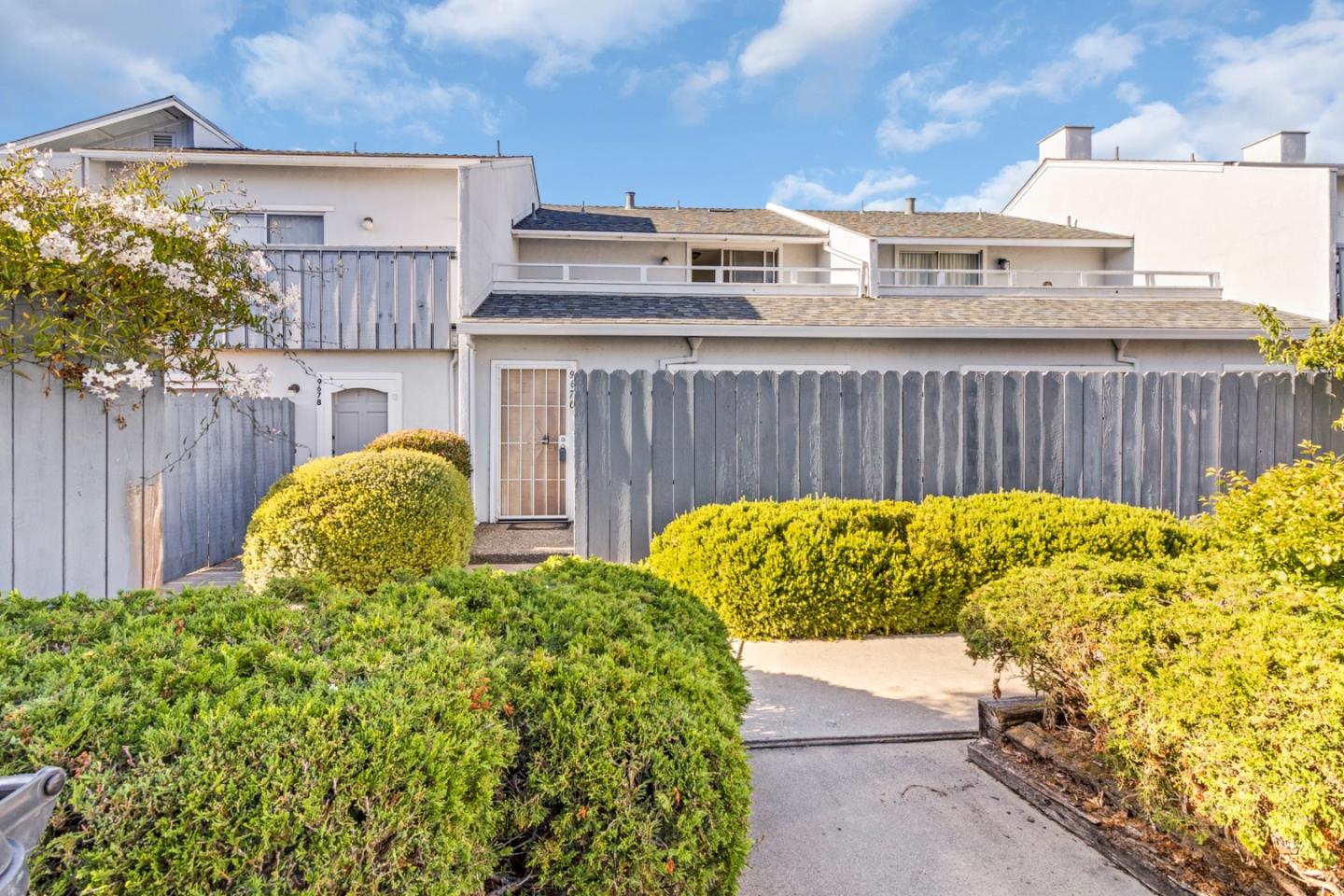 Front Image Thumbnail for ML82007935