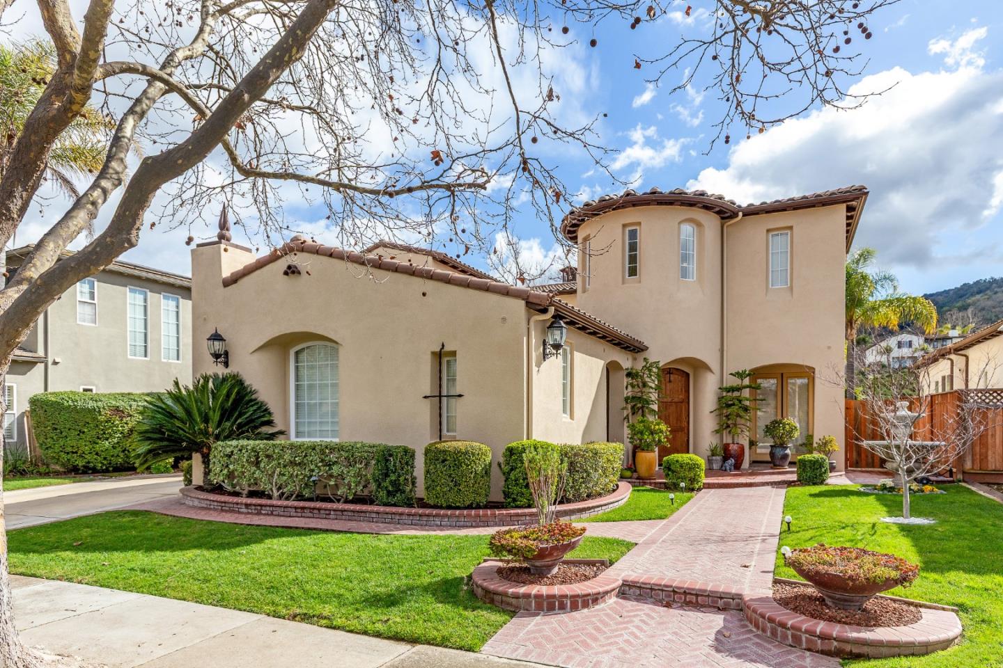 Front Image Thumbnail for ML82007956