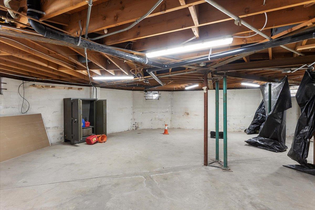 Front Image Thumbnail for ML82008591