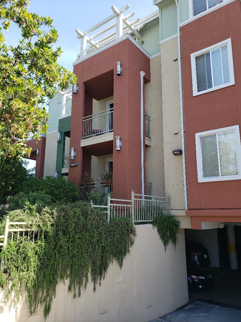 Front Image Thumbnail for ML82008927