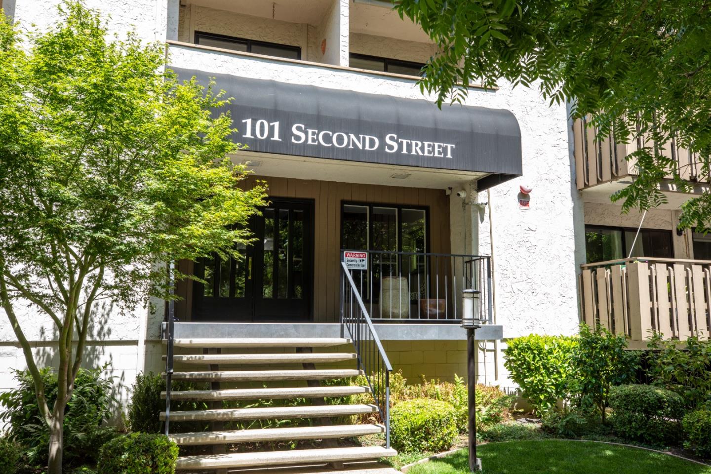 Front Image Thumbnail for ML82009062