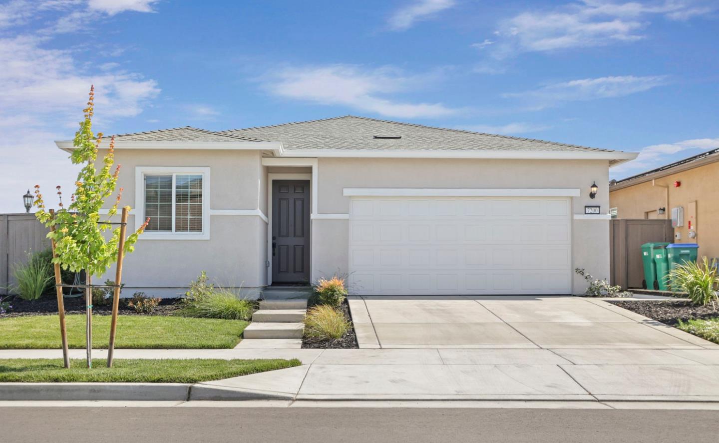 Front Image Thumbnail for ML82009209