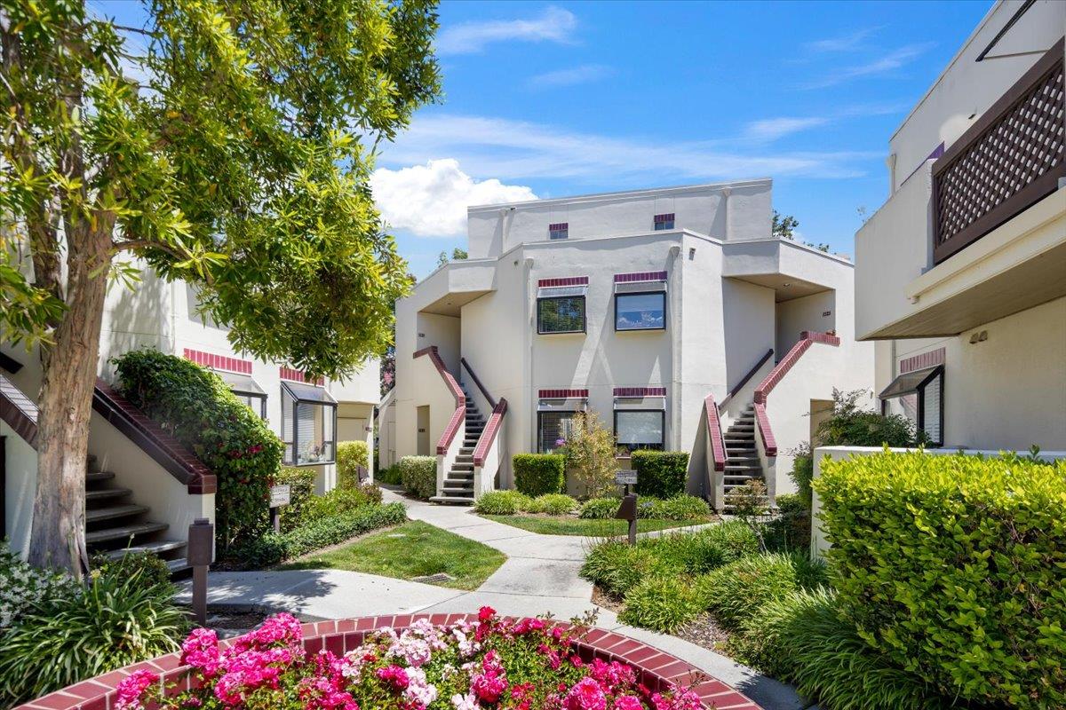 Front Image Thumbnail for ML82009217