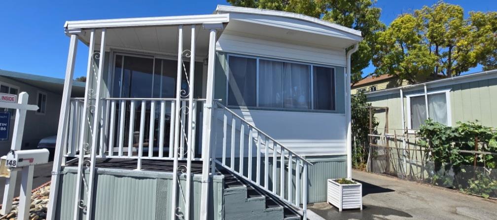 Front Image Thumbnail for ML82009245