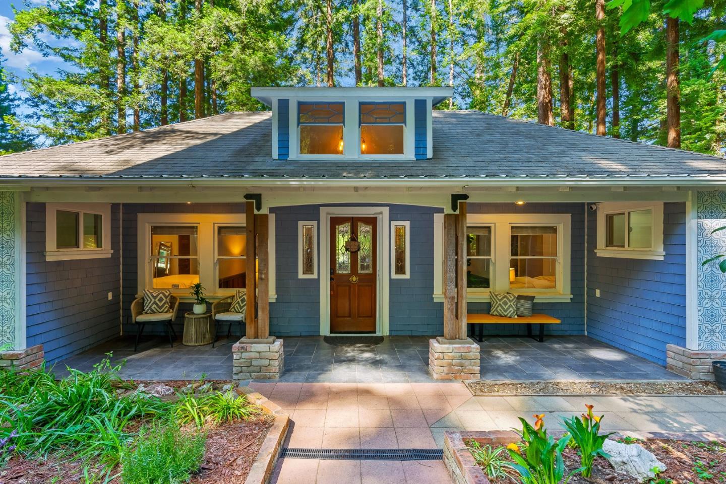 Front Image Thumbnail for ML82009309