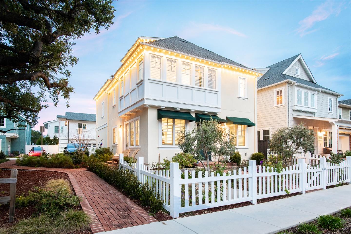 Front Image Thumbnail for ML82009325