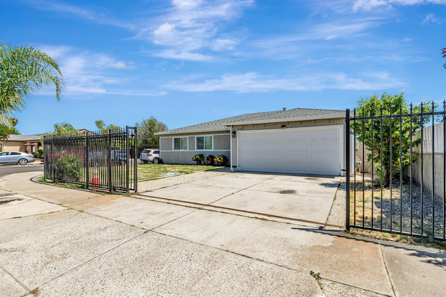 Front Image Thumbnail for ML82009480