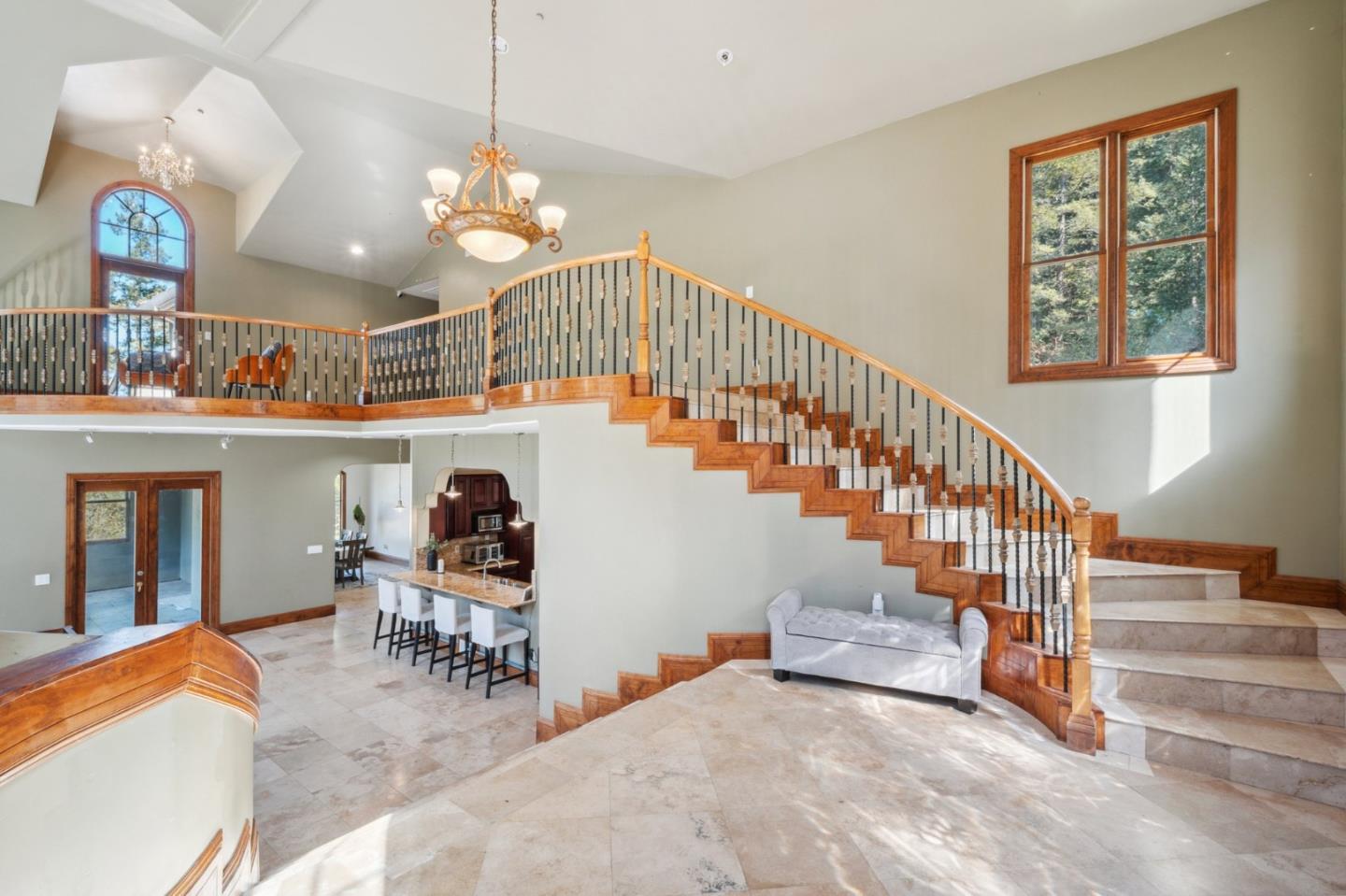 Front Image Thumbnail for ML82009642