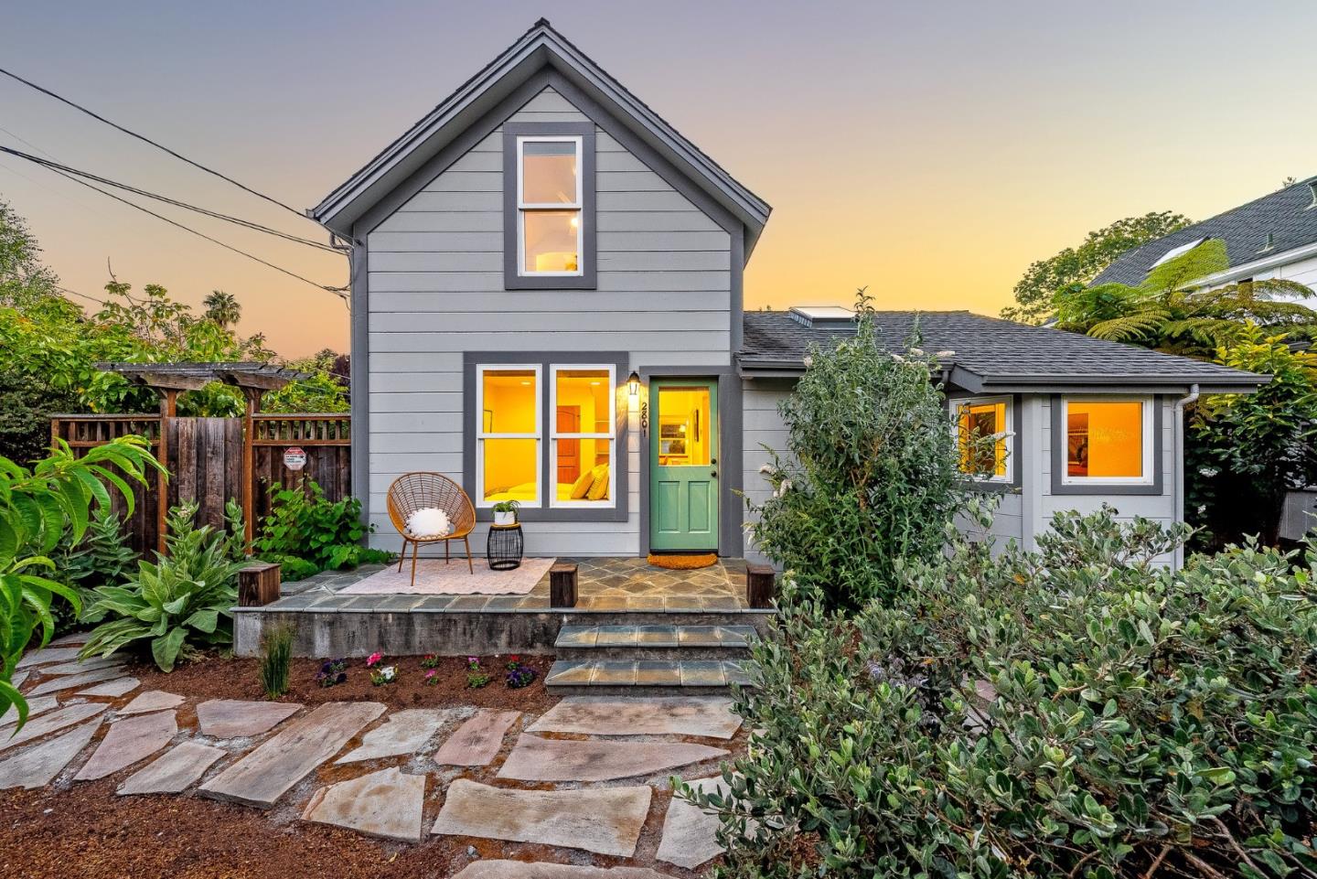 Front Image Thumbnail for ML82010440