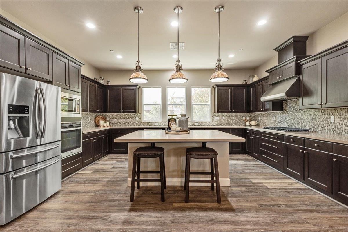 Front Image Thumbnail for ML82010607