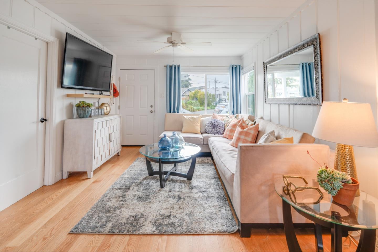 Front Image Thumbnail for ML82010896